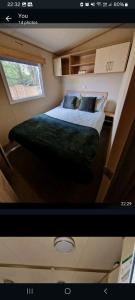 RookleyOakley的一张小房子里卧室的照片