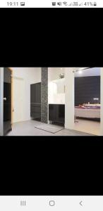 皮耶塔尔萨里Cozy Apartment In Pietarsaari的一张房间的照片,房间里有一张床