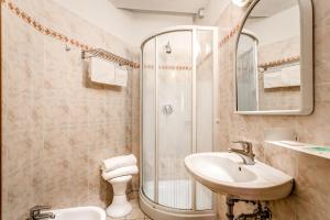 阿诺贝拉丽瓦酒店的一间浴室