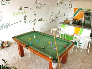 伊塔卡雷拉加托旅舍内的一张台球桌