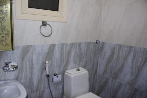 دار الكيان للشقق المخدومة - Dar Al Kayan Serviced Apartments的一间浴室