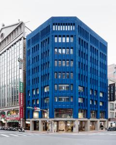 台北正旅馆 蓝的城市中心的蓝色建筑