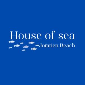 乔木提恩海滩House of sea Jomtien beach的一群鱼的海边之家