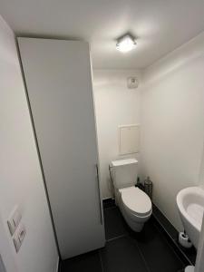 Appartement moderne et agréable, idéalement placé pour JO 2024的一间浴室