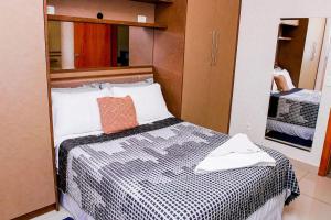 Apartamento Completo - LOFT FELAU客房内的一张或多张床位