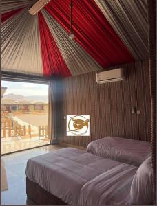 V D C Wadi Rum客房内的一张或多张床位