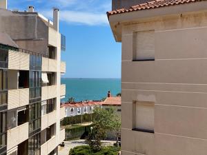 圣卡洛斯拉腊皮塔Apartamento vistas al mar, segunda línea 3 habitaciones的从大楼内可欣赏到海景