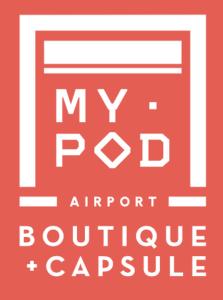 埃塞萨My pod Capsule Boutique Airport的红色标志,上面写着神秘机场的字样