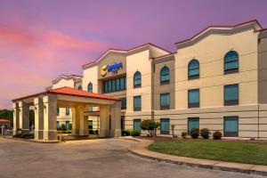 格林维尔Comfort Inn Greenville I-65的 ⁇ 染酒店