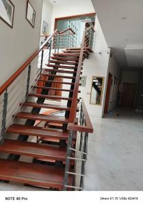 伊斯兰堡Palladium Executive的大楼里的一套楼梯