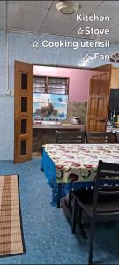 Maktok's Nilai Homestay的厨房或小厨房