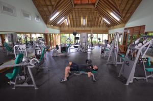 日落棕榈度假村 - 仅限成人入住 - 全包的健身中心和/或健身设施