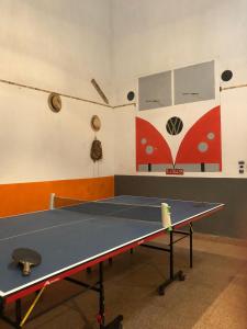 巴拿马城席步罗旅舍的乒乓球桌,带乒乓球桌的房间