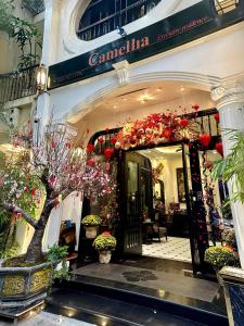 河内Camellia Residence Hanoi的鲜花和植物商店的入口