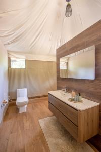 Mopani Safari Lodge的一间浴室