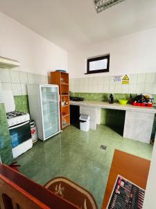 Vila Themis的厨房或小厨房