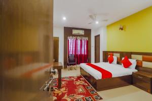 海得拉巴OYO Hotel Meredian near Nampally Railway statiom的相册照片