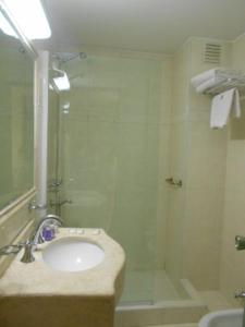 Apart hotel condor suite的一间浴室