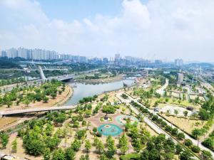 坡州市Park View Terrace的城市的空中河景