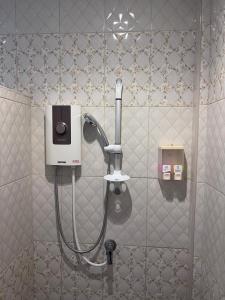 高兰兰达休闲精品酒店的带淋浴的浴室