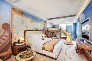 上海上海浦东文华东方酒店的一间卧室,卧室内配有一张大床