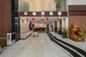 岘港Gold Time Hotel Da Nang的大堂,大厅,大厅有大型的四柱八柱八柱八柱八柱八柱八柱八柱八柱八柱八柱八柱八柱八柱八柱八柱八柱八柱八柱八柱八柱八柱八柱八柱八柱八柱八柱八柱八柱八柱八柱八柱八柱八柱八柱八柱八柱八柱八柱八柱八柱八柱八柱八柱八柱八柱八柱八柱八柱八柱八柱八柱八柱八柱八柱八柱八柱八柱八柱八柱八柱八柱八柱八柱八柱八柱八柱八柱八柱八柱八柱八柱八柱八柱八柱八柱八柱八柱八柱八柱八柱八柱八柱八柱八柱八柱八柱八柱八柱八柱八柱八柱八柱八柱八柱八柱八柱八柱八柱八柱八柱八柱八柱八柱八柱八柱八柱八柱八柱八柱八柱八柱八柱八柱八柱八柱八柱八柱八柱八柱