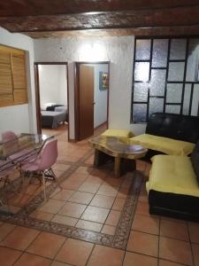 Departamento plaza zona verde的休息区