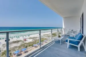 Oceanfront Destin Condo with Pool and Beach Access