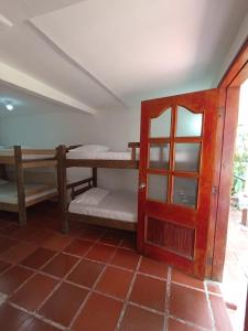 Santuario Tayrona Hostel客房内的一张或多张双层床