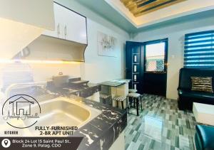 卡加盐德奥罗Amplayo Apartelle 2-BR Unit的一间带浴缸的浴室