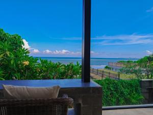 KetewelKetewel Beach Villas and SPA的海景客房