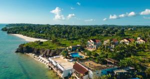 桑给巴尔Royal Cliff Zanzibar的海洋旁度假胜地的空中景致