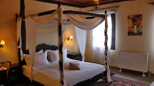 维奥西四季酒店客房内的一张或多张床位
