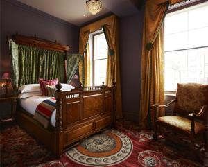 The Zetter Marylebone客房内的一张或多张床位