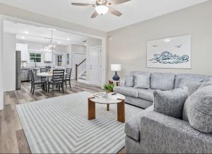 Pier View - Spacious Home Sleeps 8 - Pet Friendly