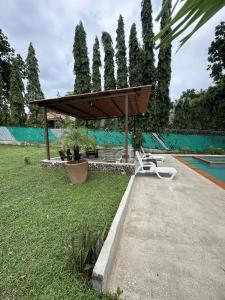 Villa Thais - Piscina, Área de juegos, Fogata平面图