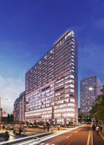 大邱Daegu Marriott Hotel的街道上的一座大建筑