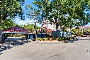 默特尔比奇公众市场红屋顶客栈酒店