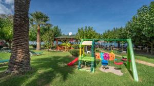 地中海东部一室公寓和公寓酒店的儿童游玩区