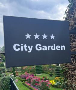 科拉欣City Garden的蓝色城市花园标志,星星