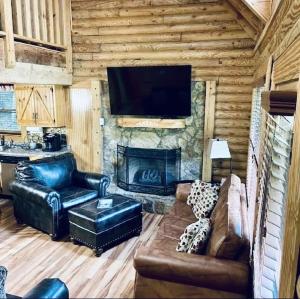 Rustic Black Bear Cabin