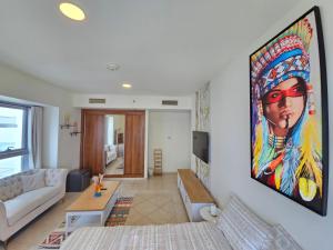 Super Host at Highest Residential Tower in the world, Private Rooms in a Shared apartment