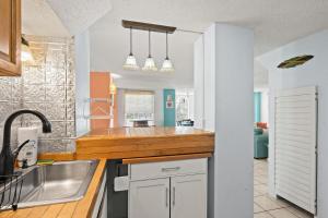 Domingos Beach Bungalow- Margaritaville