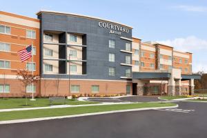 WestwoodCourtyard by Marriott Boston Dedham/Westwood的庭院马里奥特酒店 ⁇ 染