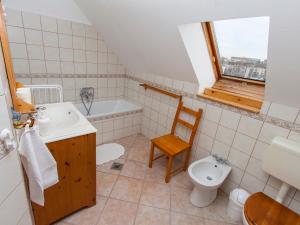 Amadeus Vendégház的一间浴室