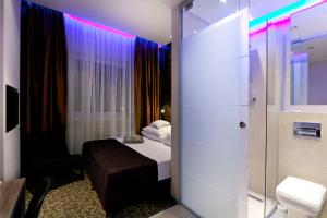努公寓式酒店的一间浴室