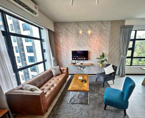 SEAVIEW LUXURY CONDO HOMESTAY 2Bed 2bath Jesselton Quay by R2 Residence