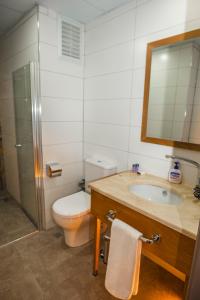 Business Palas Otel的一间浴室