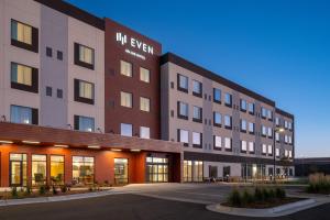 贝尔格莱德EVEN Hotel Bozeman Yellowstone Intl Arpt, an IHG Hotel的酒店前面的图片