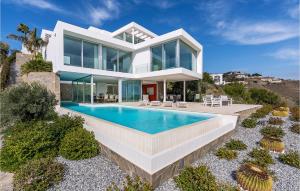 Stunning Home In Granada